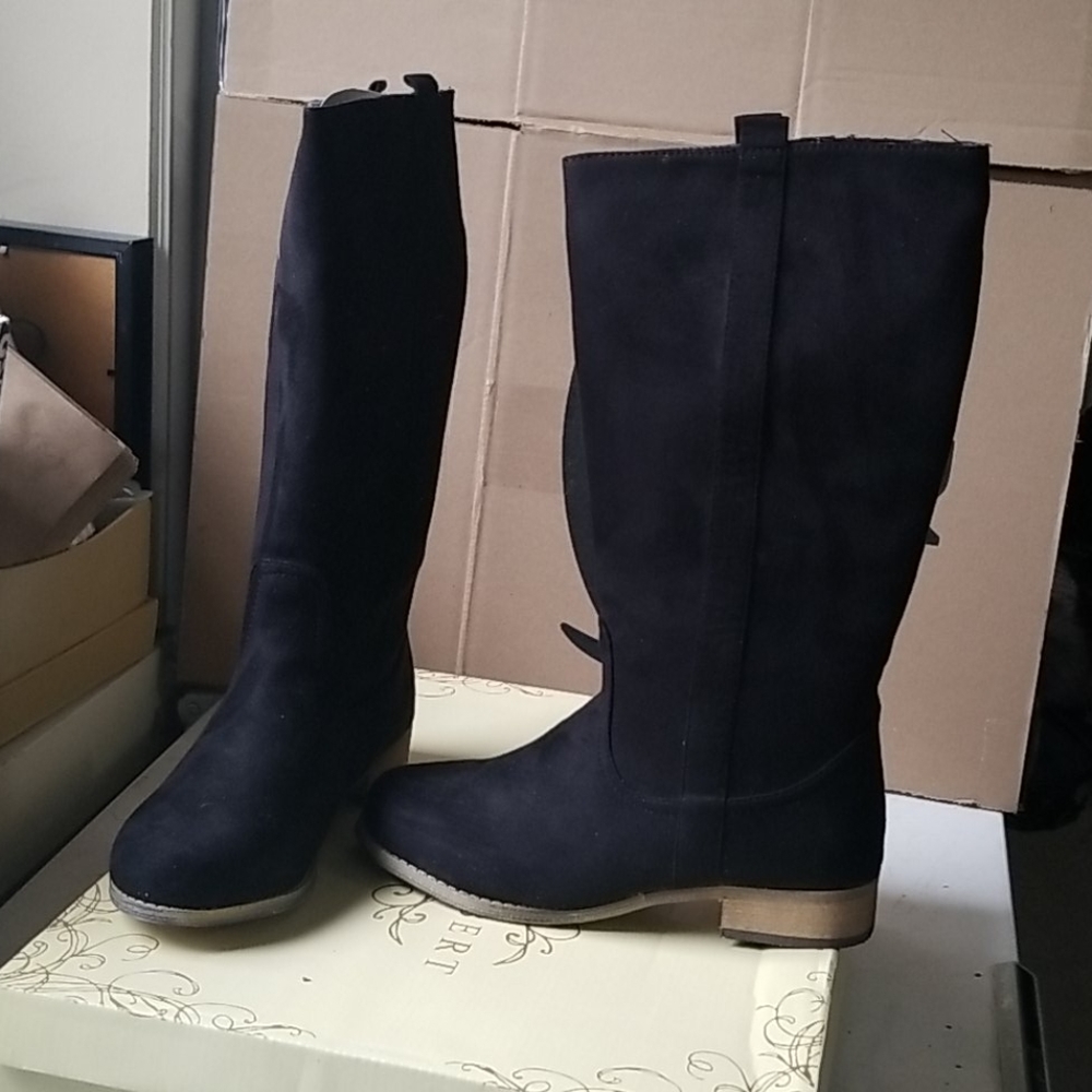 Womans black faux suede tall boots . NIB sz 6